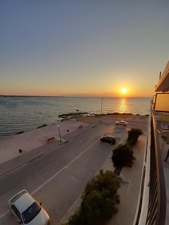 Faros Apartments Artemida  Exterior photo